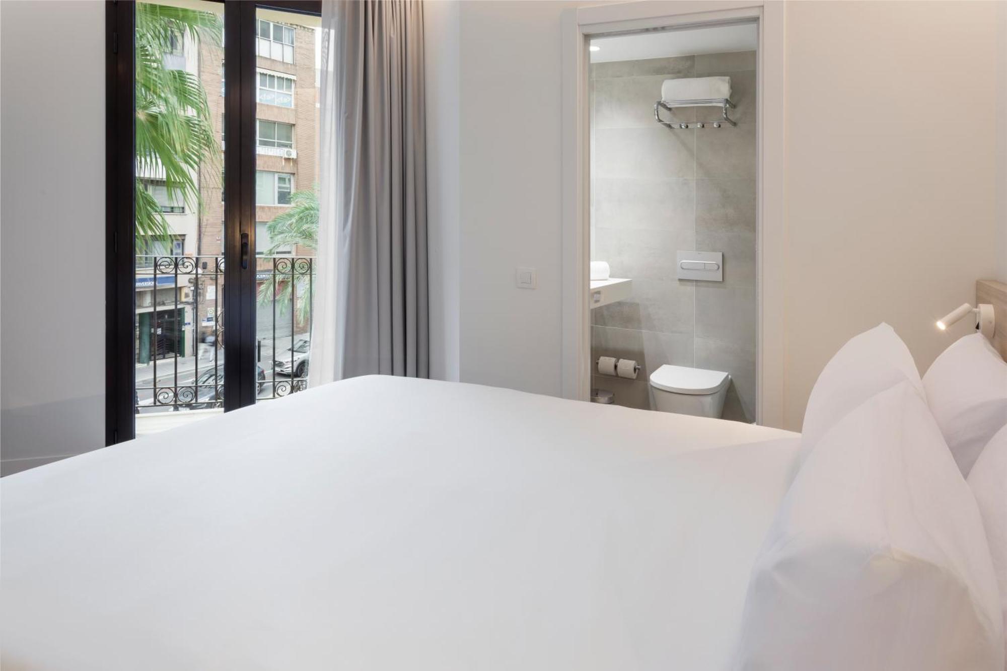 B&B Hotel Alicante Centro Ngoại thất bức ảnh